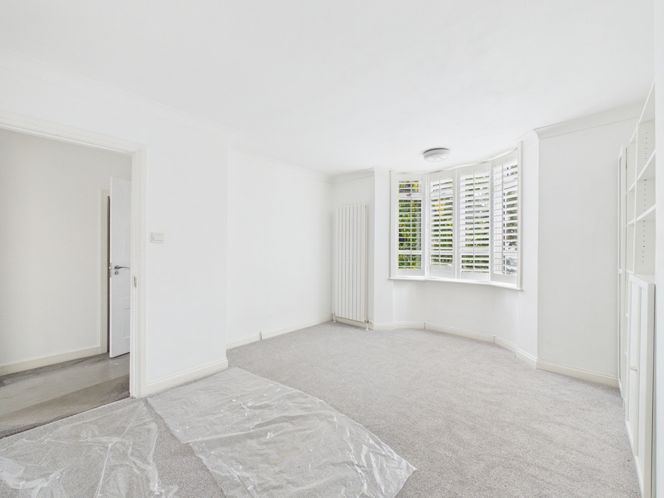 3 bed semi-detached house for sale in Leith View Road, Horsham  - Property Image 5