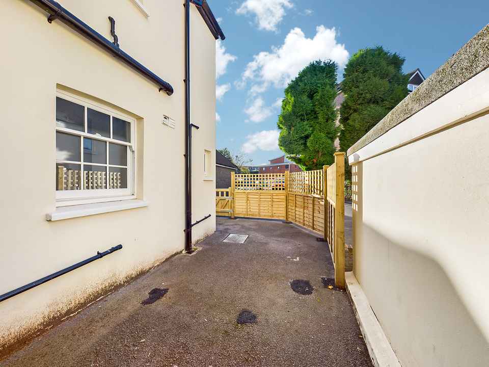 3 bed town house for sale in London Road, Horsham - Property Image 30