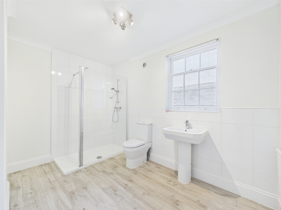 3 bed town house for sale in London Road, Horsham - Property Image 14