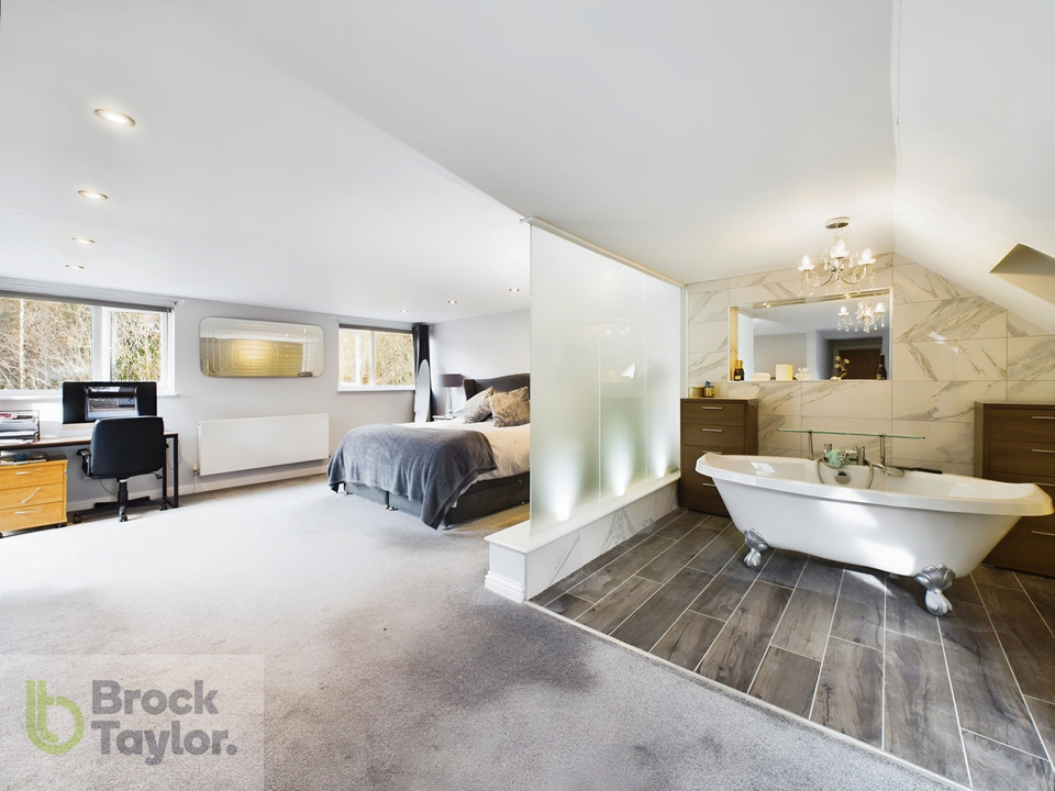 4 bed for sale in Sunnywood Drive, Haywards Heath - Property Image 16