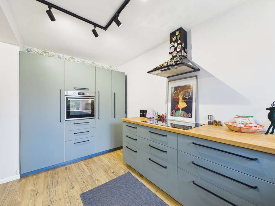 3 bed semi-detached house for sale in Bell Road, Warnham, Horsham, West Sussex  - Property Image 12