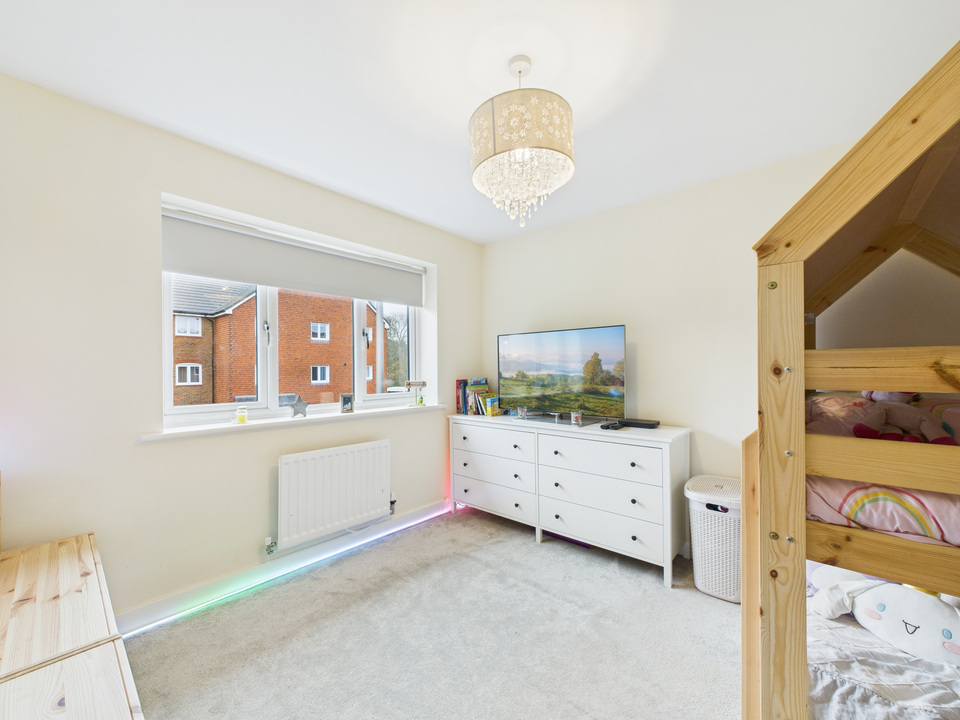 3 bed semi-detached house for sale in Mole Crescent, Faygate, Horsham  - Property Image 6