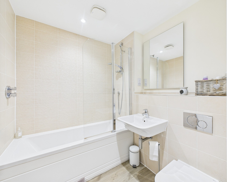 3 bed semi-detached house for sale in Mole Crescent, Faygate, Horsham  - Property Image 8