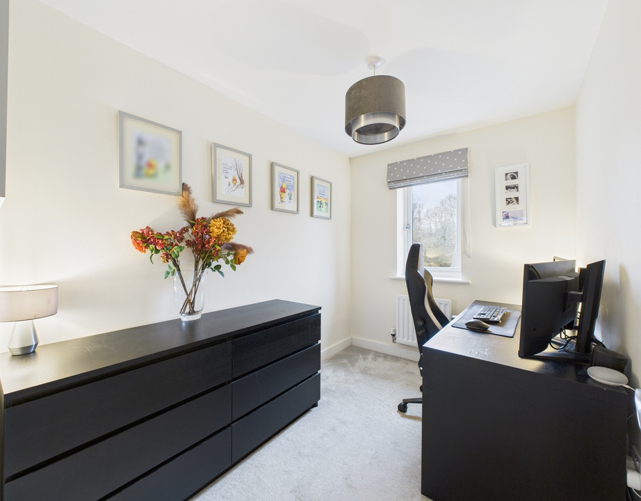 3 bed semi-detached house for sale in Mole Crescent, Faygate, Horsham  - Property Image 7