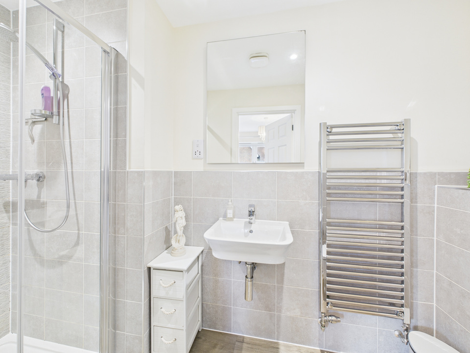 3 bed semi-detached house for sale in Mole Crescent, Faygate, Horsham  - Property Image 17