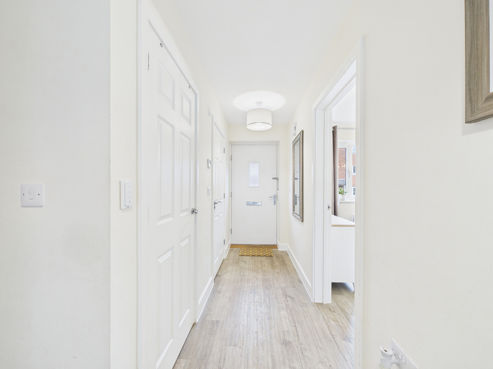 3 bed semi-detached house for sale in Mole Crescent, Faygate, Horsham  - Property Image 11