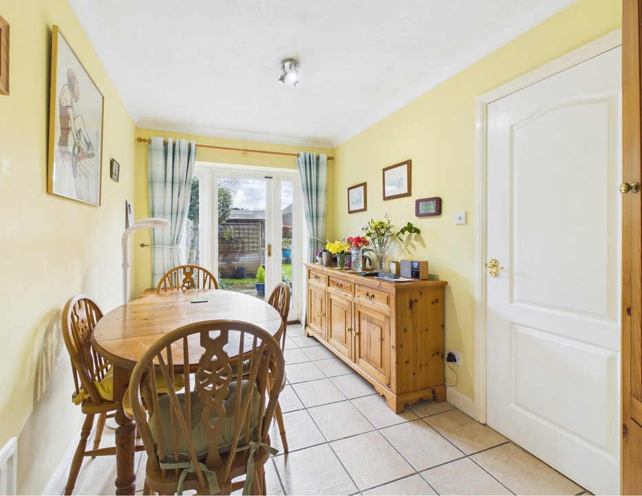 3 bed bungalow for sale in Copper Beech, Holly Close, Horsham, West Sussex  - Property Image 4