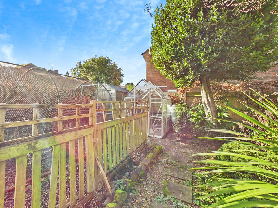 3 bed bungalow for sale in Copper Beech, Holly Close, Horsham, West Sussex  - Property Image 20