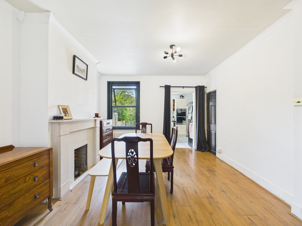 3 bed semi-detached house for sale in New Street, Horsham  - Property Image 4