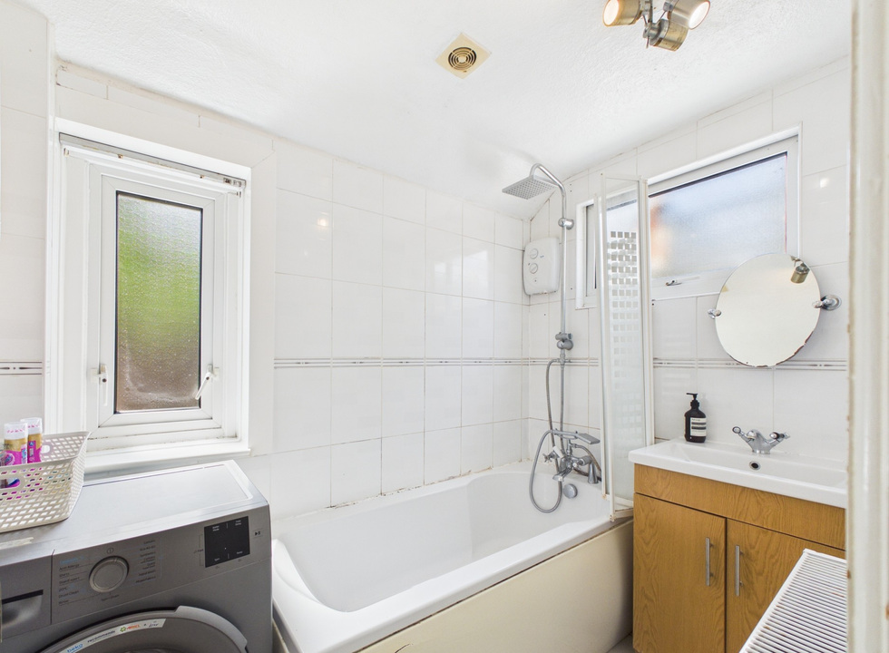 3 bed semi-detached house for sale in New Street, Horsham  - Property Image 6