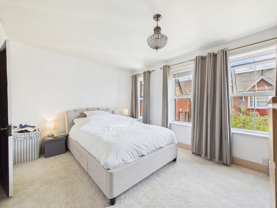 3 bed semi-detached house for sale in New Street, Horsham  - Property Image 7