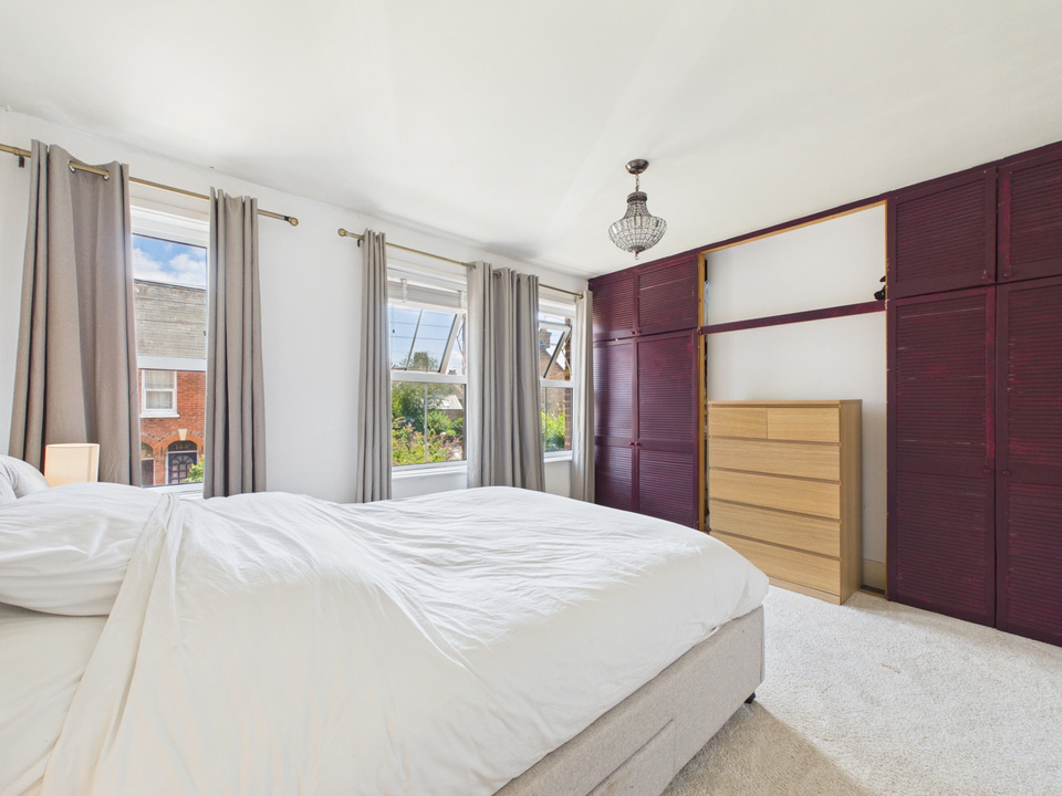 3 bed semi-detached house for sale in New Street, Horsham  - Property Image 17