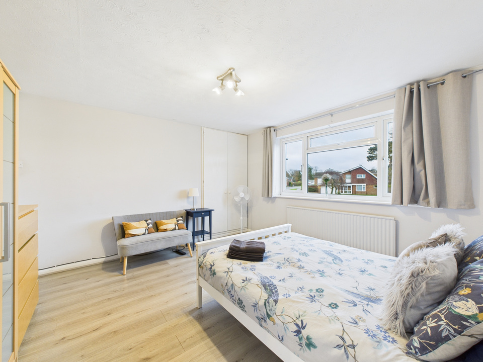 5 bed detached house for sale in Lambs Farm Road, Horsham - Property Image 15