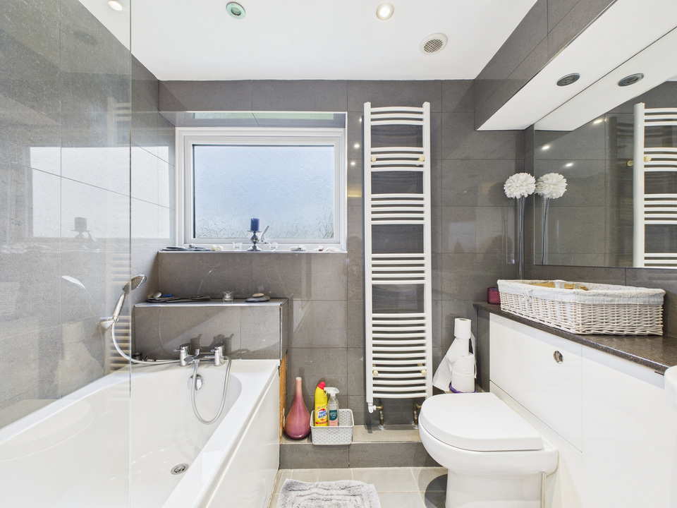 5 bed detached house for sale in Lambs Farm Road, Horsham - Property Image 7