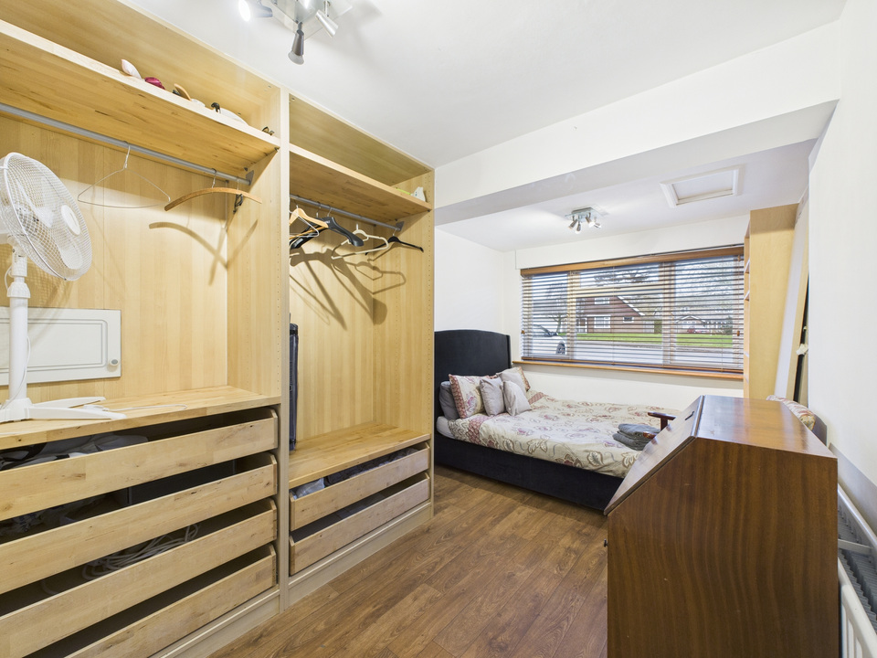 5 bed detached house for sale in Lambs Farm Road, Horsham - Property Image 8