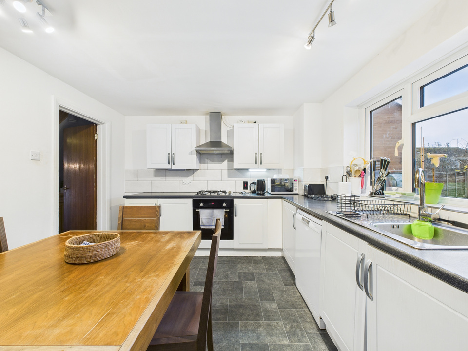 5 bed detached house for sale in Lambs Farm Road, Horsham - Property Image 13