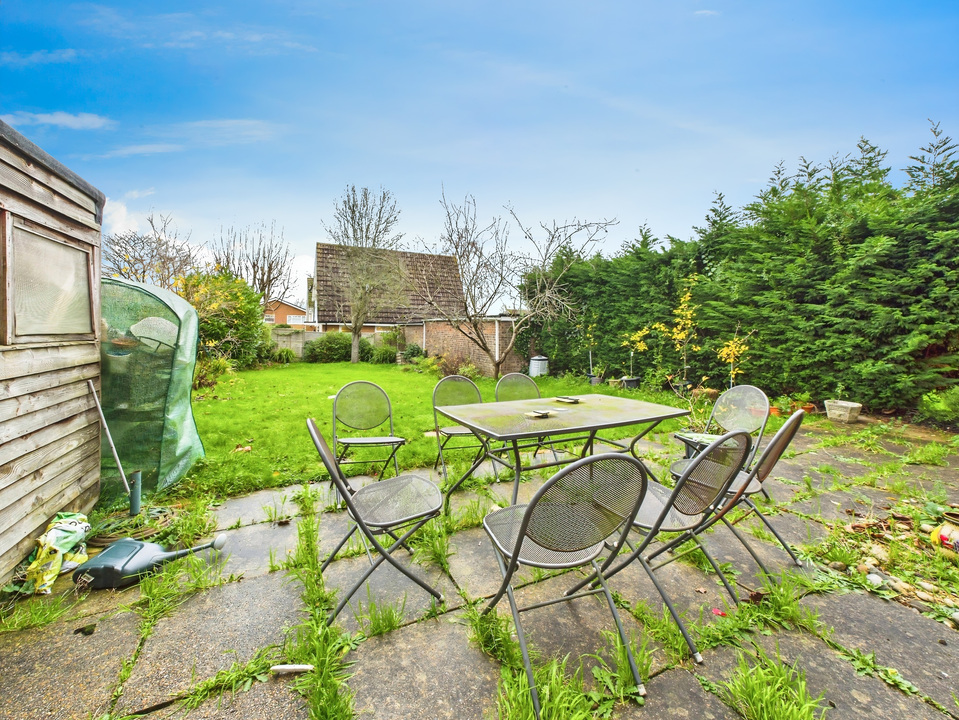 5 bed detached house for sale in Lambs Farm Road, Horsham - Property Image 20