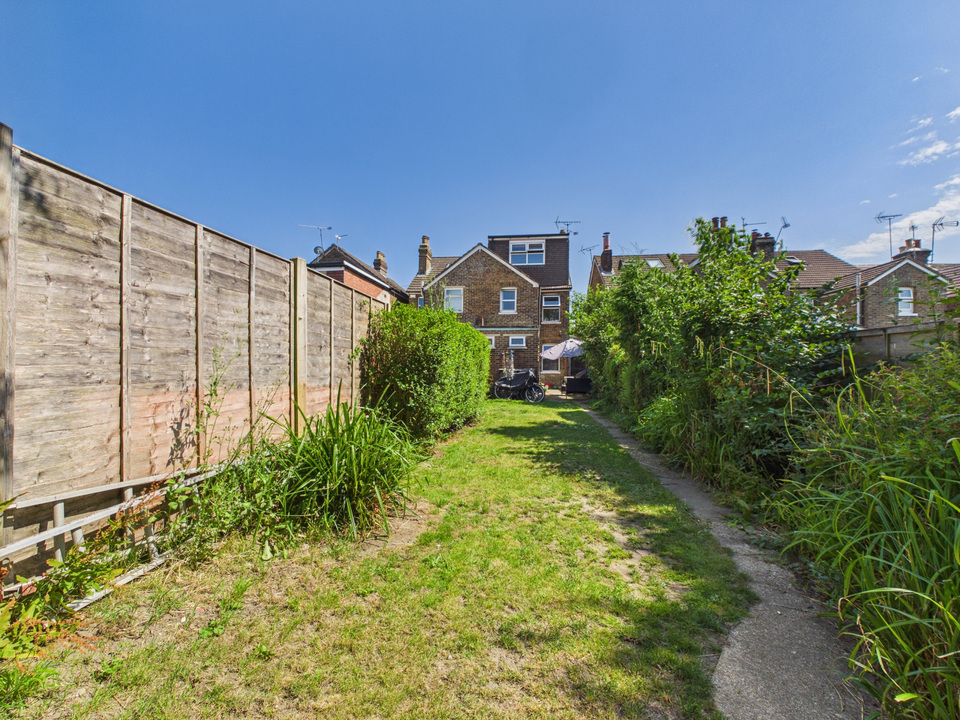 3 bed semi-detached house for sale in Crawley Road, Horsham, West Sussex  - Property Image 9
