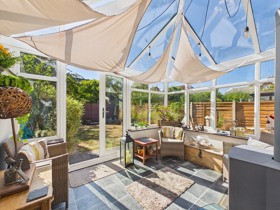 3 bed semi-detached house for sale in Oak Tree Way, Horsham, West Sussex - Property Image 5