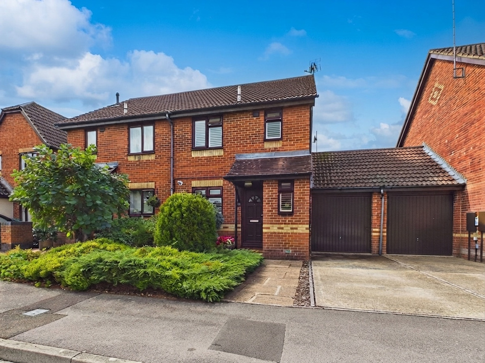 3 bed semi-detached house for sale in Oak Tree Way, Horsham, West Sussex