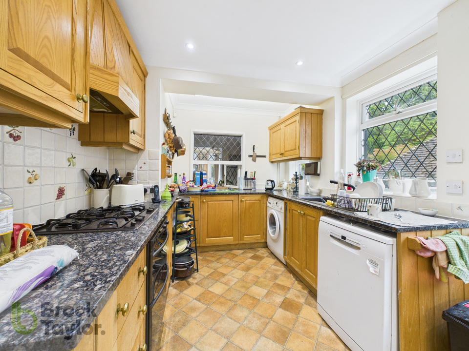 4 bed detached house for sale in Savill Road, Lindfield - Property Image 6