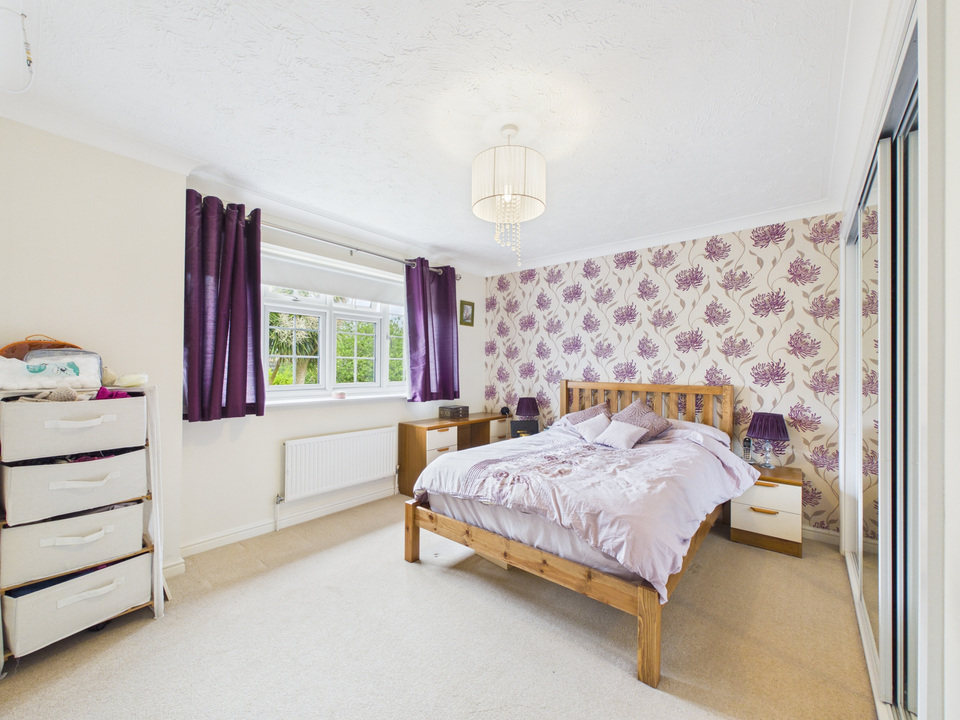 4 bed detached house for sale in Bartholomew Way, Horsham  - Property Image 15