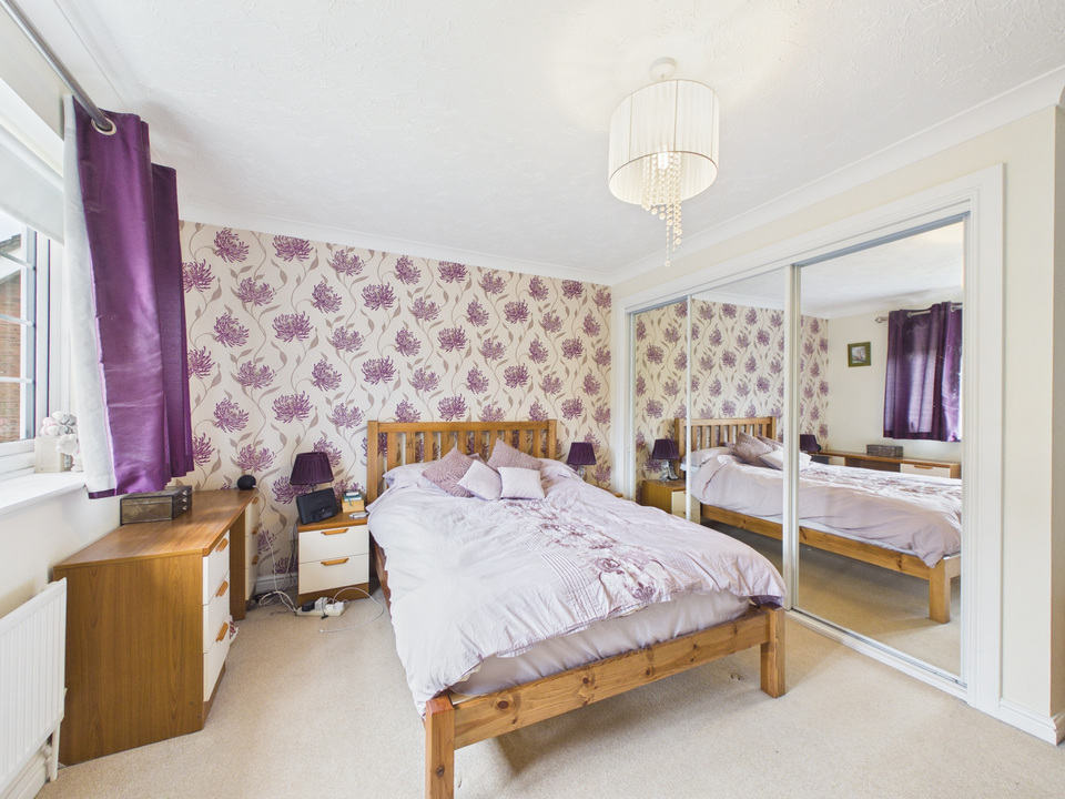 4 bed detached house for sale in Bartholomew Way, Horsham  - Property Image 16