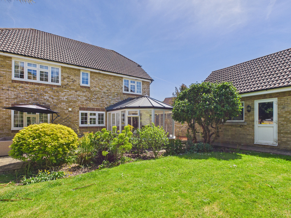 4 bed detached house for sale in Bartholomew Way, Horsham  - Property Image 11