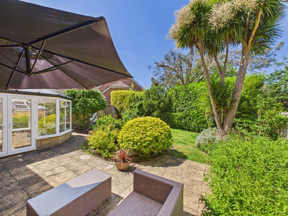 4 bed detached house for sale in Bartholomew Way, Horsham  - Property Image 10