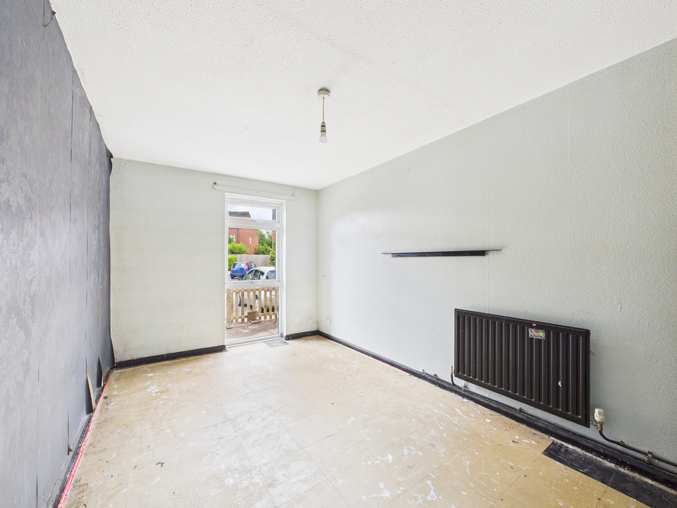 2 bed apartment for sale in Serrin Way, Horsham  - Property Image 4