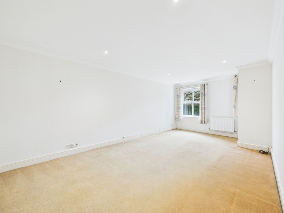 1 bed apartment for sale in Wimblehurst Road, Horsham  - Property Image 8