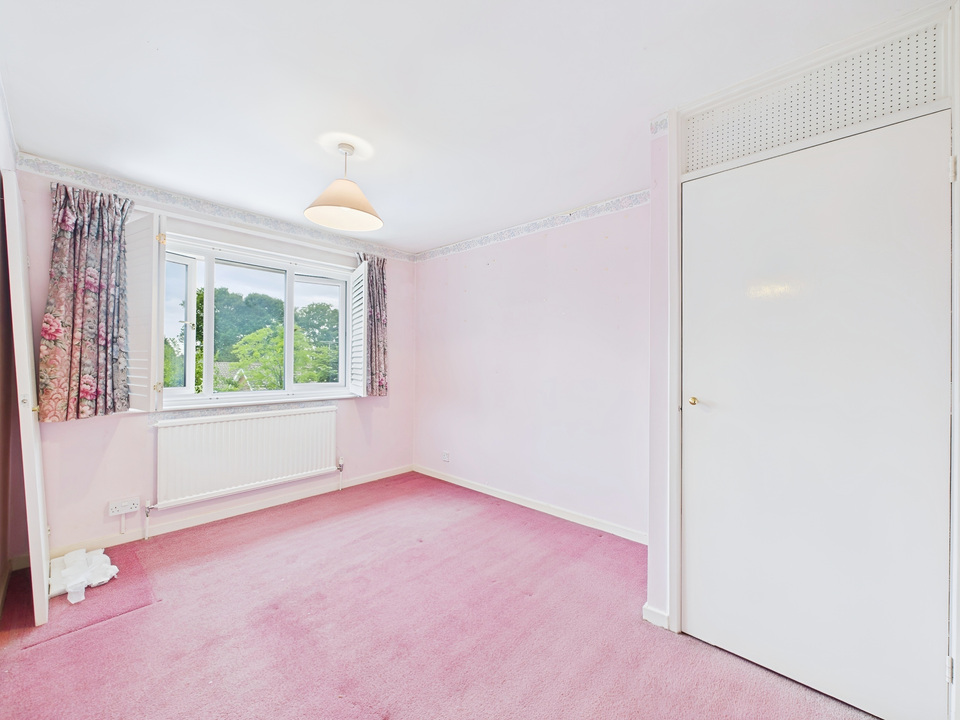 2 bed terraced house for sale in Greenfields Close, Horsham  - Property Image 7