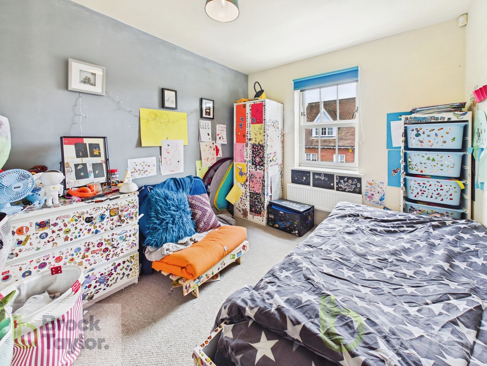 2 bed apartment for sale in Deers Leap, Haywards Heath - Property Image 11
