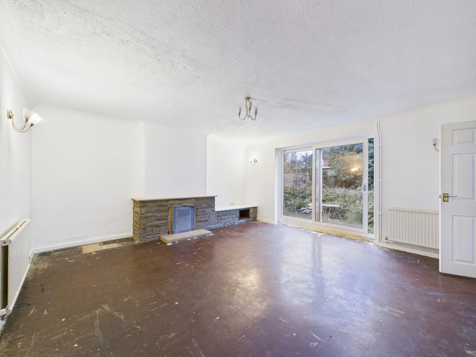 3 bed detached bungalow for sale in Lambs Farm Road, Horsham - Property Image 2