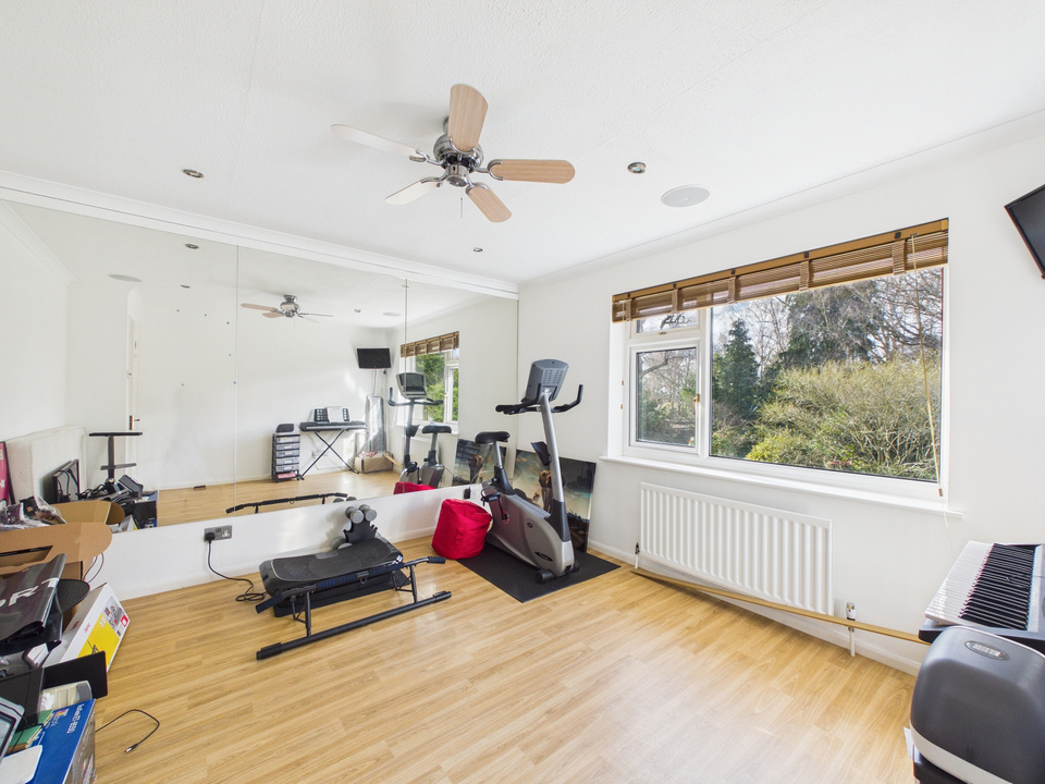 5 bed detached house for sale in Milton Mount Avenue, Crawley, West Sussex, RH10 3DP - Property Image 19