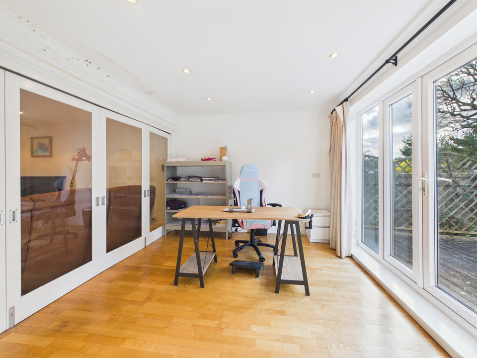 5 bed detached house for sale in Milton Mount Avenue, Crawley, West Sussex, RH10 3DP - Property Image 17