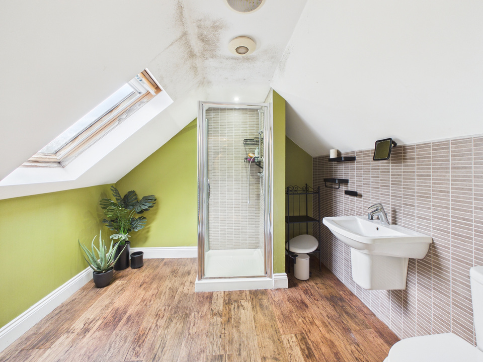 5 bed detached house for sale in Milton Mount Avenue, Crawley, West Sussex, RH10 3DP - Property Image 24