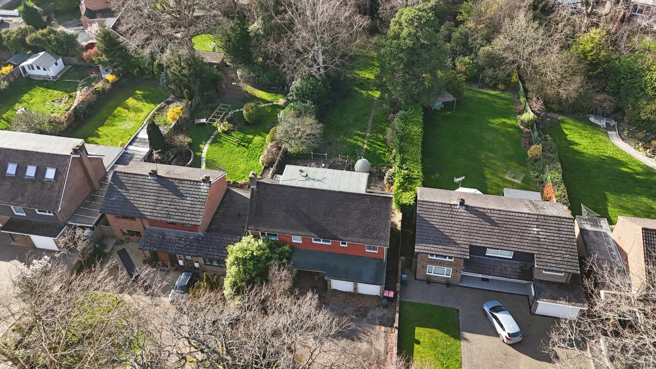 5 bed detached house for sale in Milton Mount Avenue, Crawley, West Sussex, RH10 3DP - Property Image 12