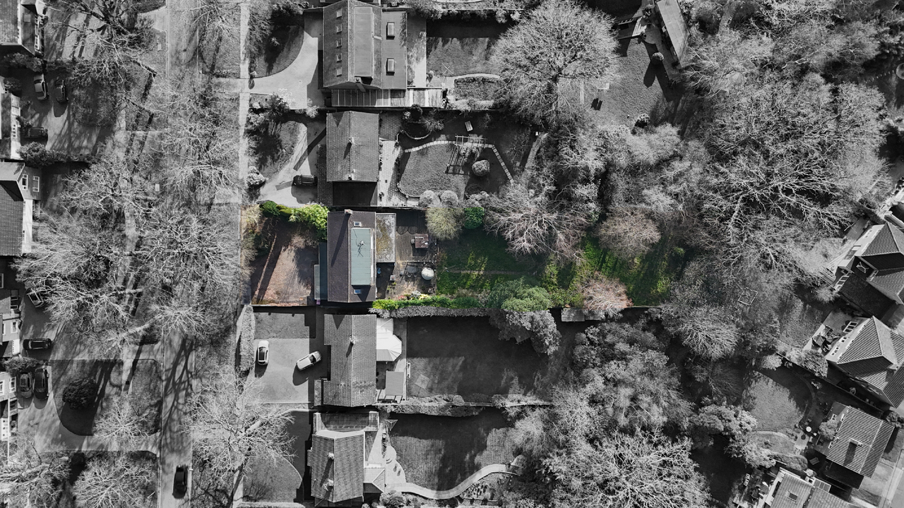 5 bed detached house for sale in Milton Mount Avenue, Crawley, West Sussex, RH10 3DP - Property Image 2