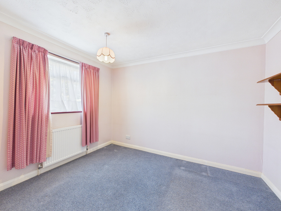 3 bed link detached house for sale in Red Deer Close, Horsham, West Sussex  - Property Image 7