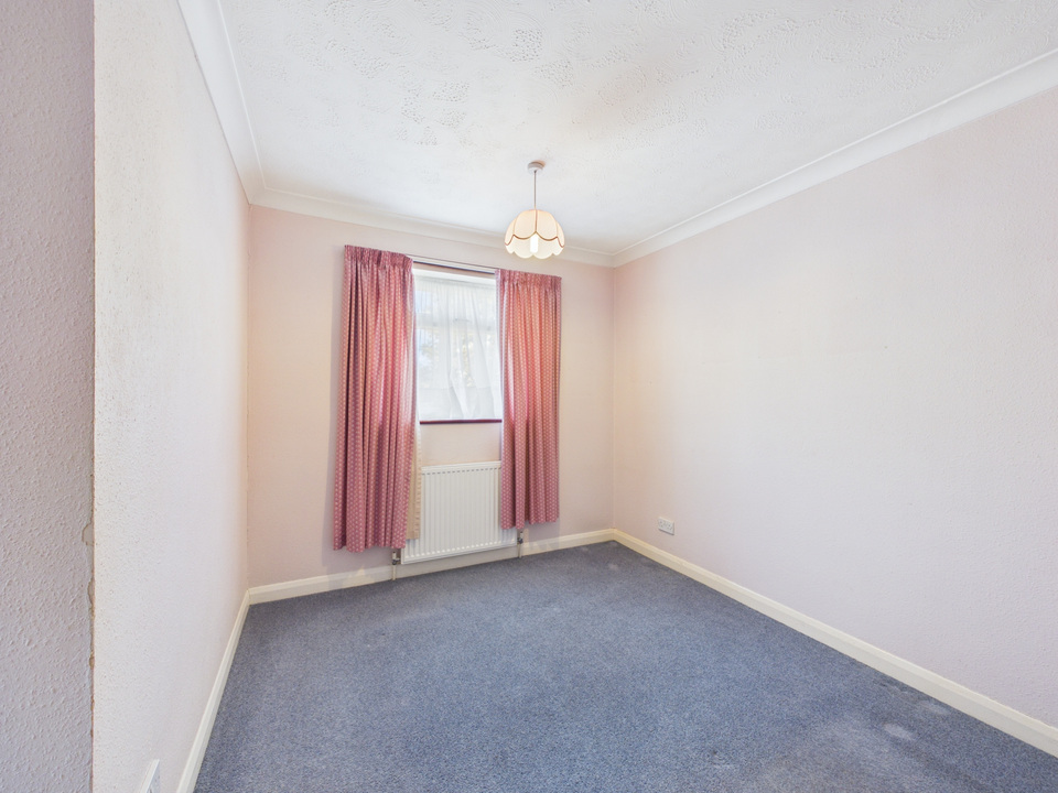 3 bed link detached house for sale in Red Deer Close, Horsham, West Sussex  - Property Image 10