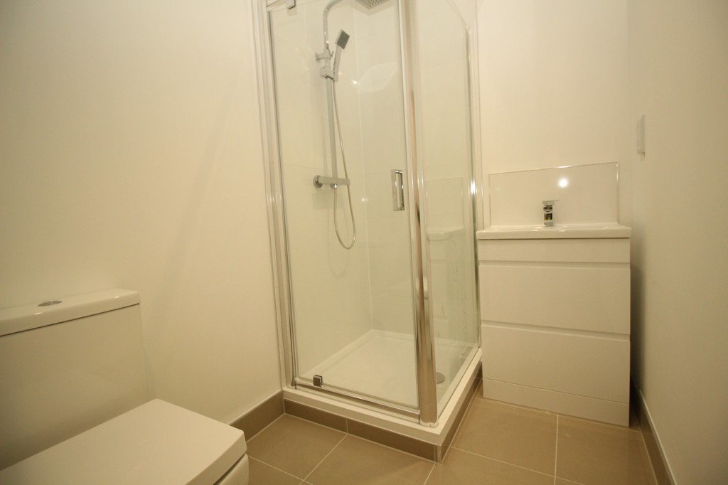 Studio flat for sale in Holmes Park, North Street, Horsham  - Property Image 6