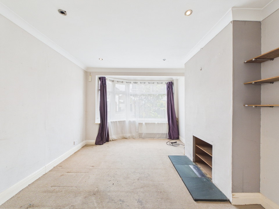3 bed semi-detached house for sale in Rushams Road, Horsham, West Sussex  - Property Image 3