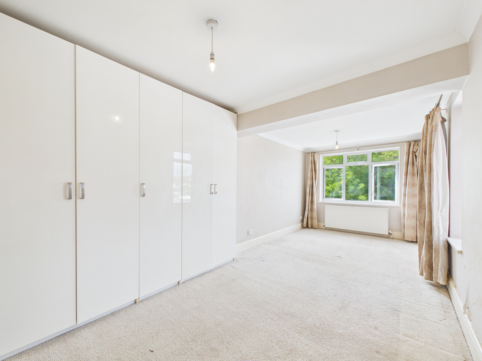 3 bed semi-detached house for sale in Rushams Road, Horsham, West Sussex  - Property Image 9