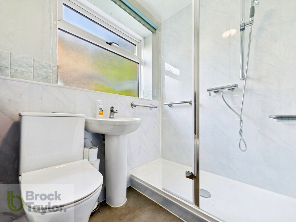 2 bed apartment for sale in Newton Court, Haywards Heath, West Sussex, RH16 3BL  - Property Image 6