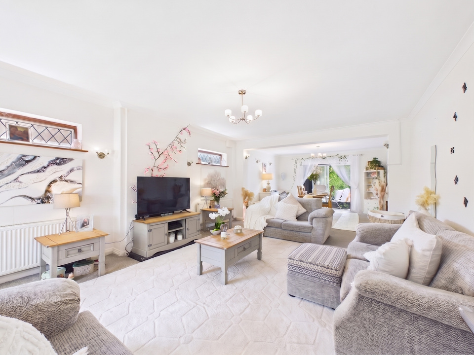 3 bed detached bungalow for sale in Gaggle Wood, Mannings Heath, Horsham  - Property Image 3