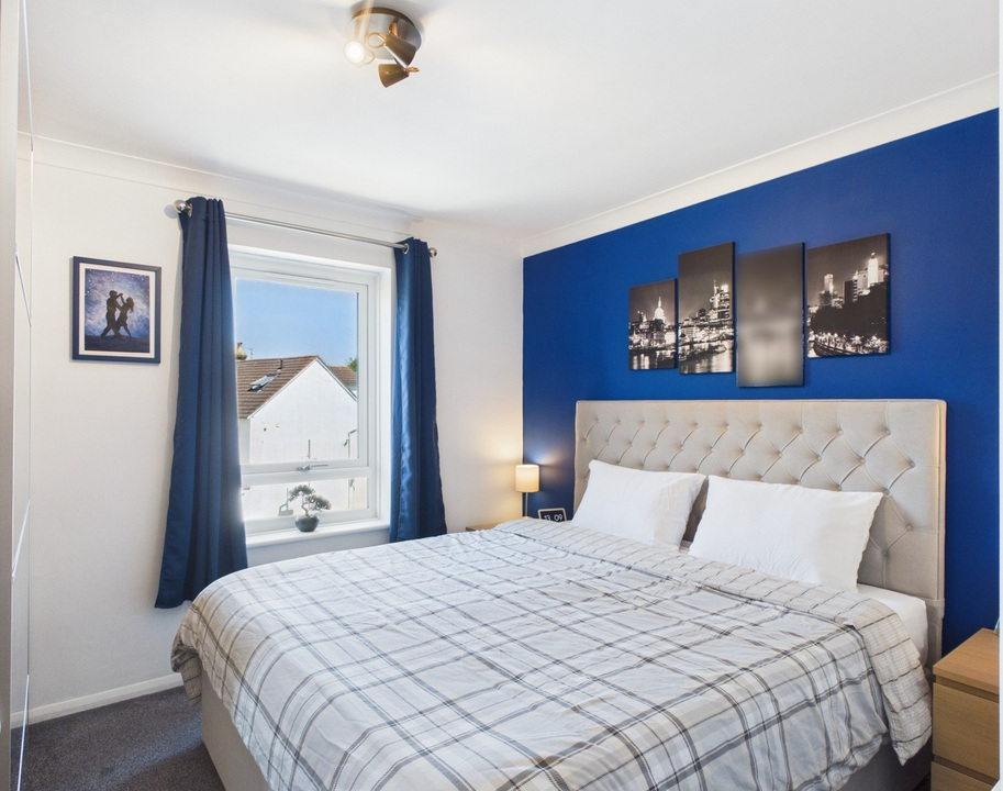 1 bed apartment for sale in Lane House, Station Road, Horsham, RH13 5RB  - Property Image 4