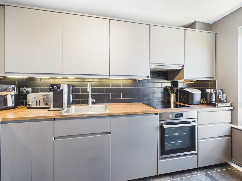 1 bed apartment for sale in Lane House, Station Road, Horsham, RH13 5RB  - Property Image 11