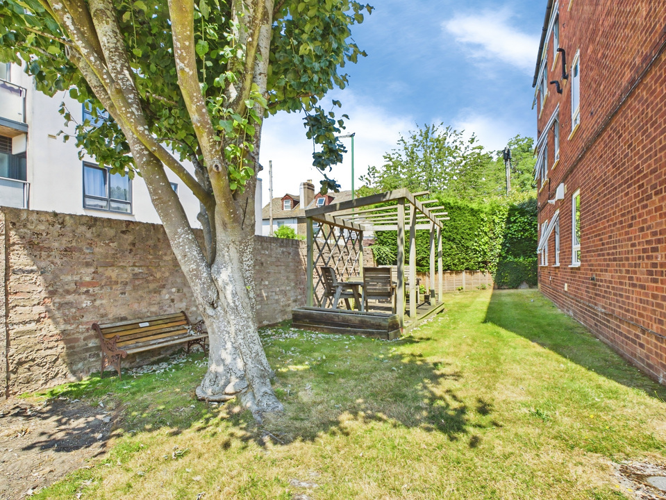 1 bed apartment for sale in Lane House, Station Road, Horsham, RH13 5RB  - Property Image 6