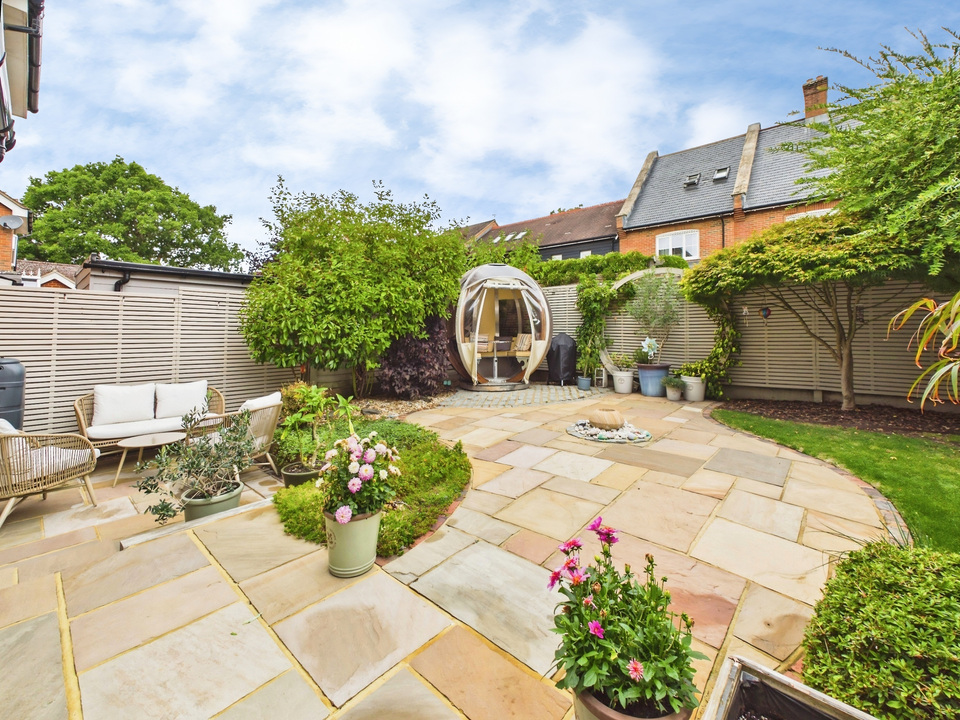 3 bed semi-detached house for sale in Palmer Avenue, Broadbridge Heath, Horsham, West Sussex  - Property Image 10